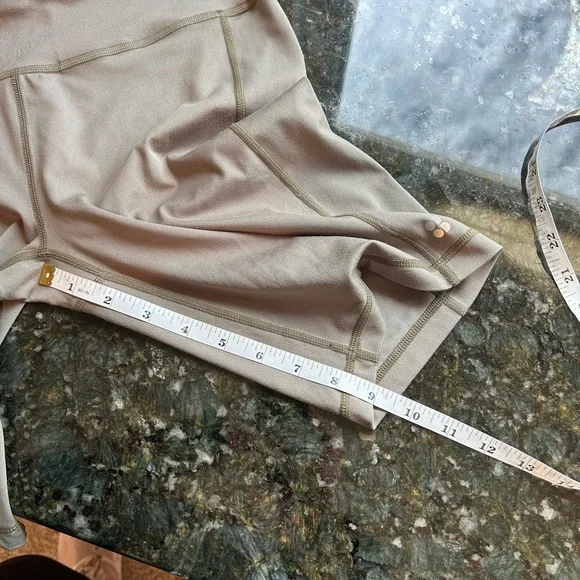 Sweaty Betty All Day Olive/Army Green Bike Shorts. Yoga. Athleisure. Pilates. S - Picture 10 of 10